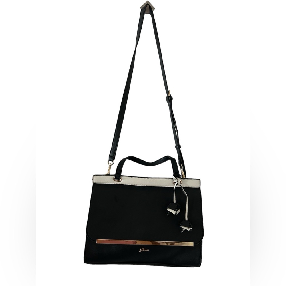 5/$25 GUESS black and white vegan leather purse with gold and flower det… - Picture 2 of 12
